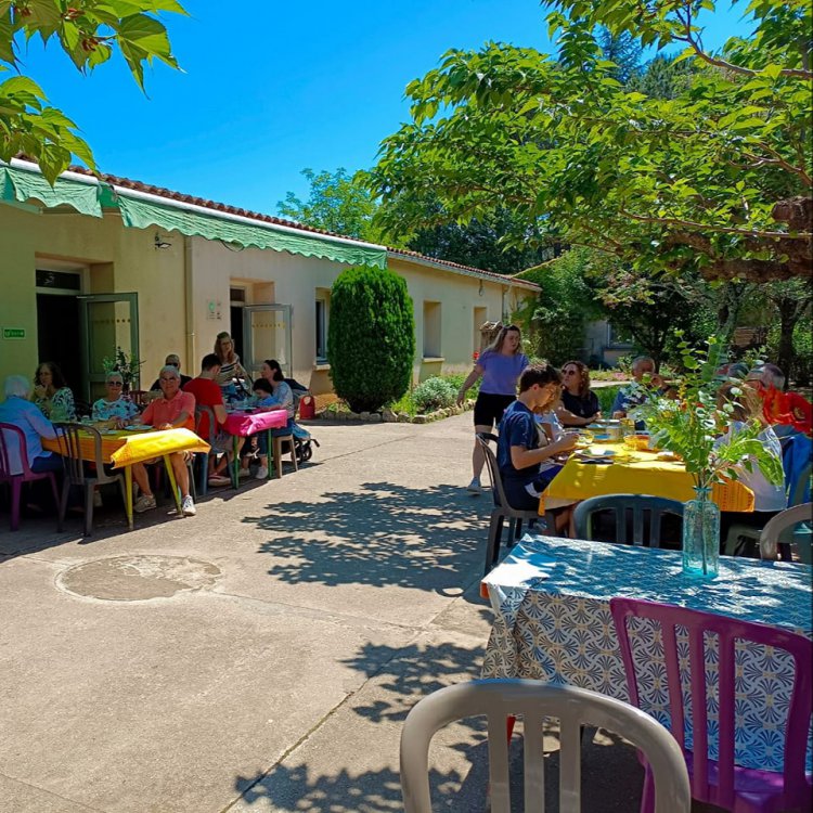 Grand Gite Groupe Gard 30 La Val de l'Hort : un grand gîte en Cévennes