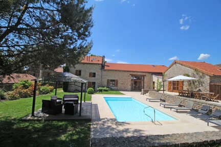 Grand Gite Groupe Haute-Vienne 87 le Gite de Chabanne