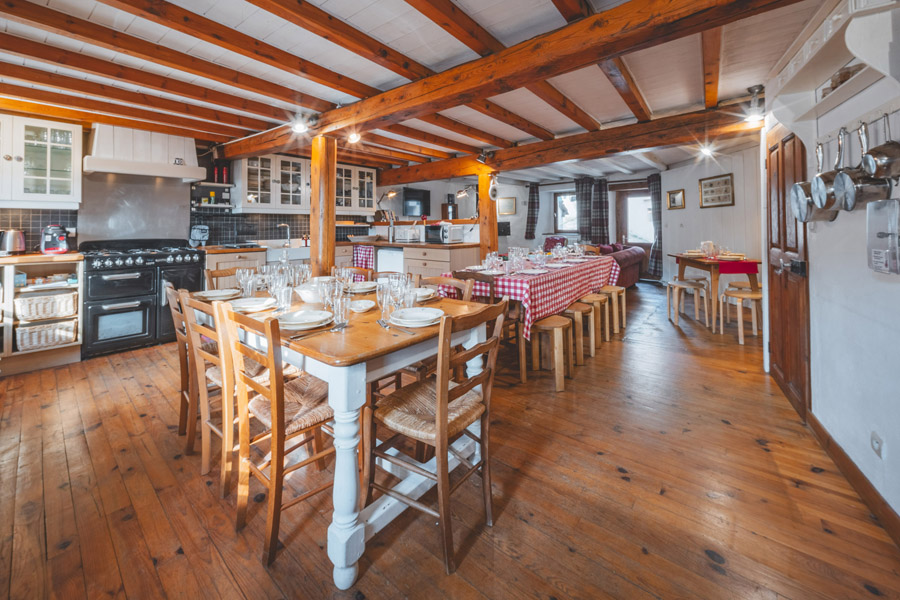 Grand Gite Groupe Pyrénées-Orientales 66 Ferme des Astres-gîte 4 saisons proche pistes-vue