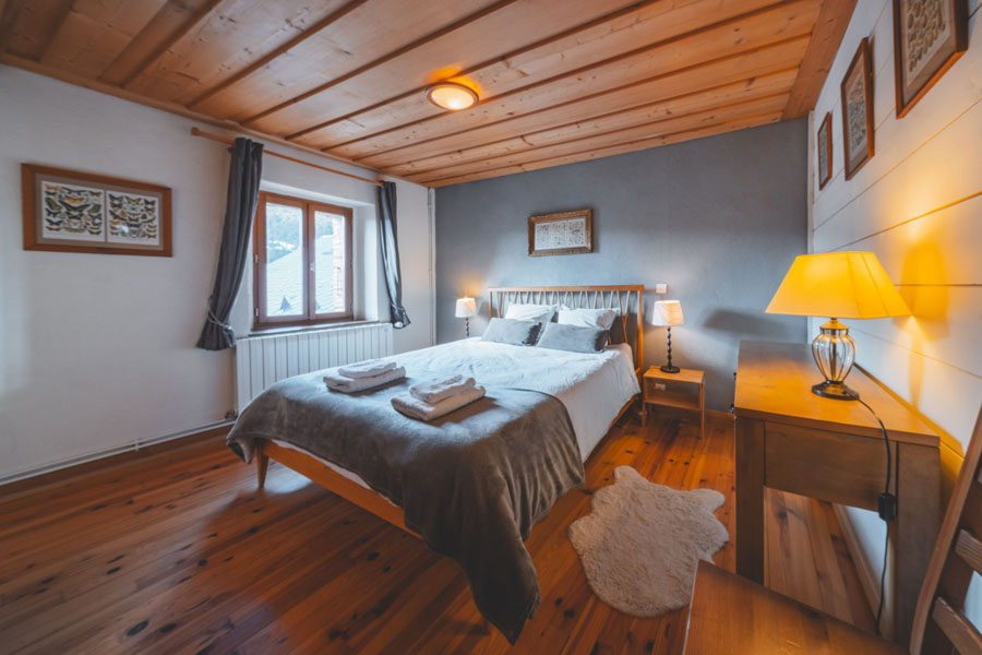 Grand Gite Groupe Pyrénées-Orientales 66 Ferme des Astres-gîte 4 saisons proche pistes-vue