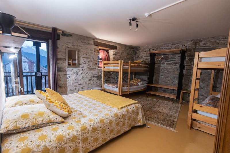 Grand Gite Groupe Isère 38 Chalet L'Aurienchon pour 33 personnes (9 chambres)