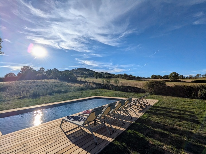 Grand Gite Groupe Haute-Loire 43 Le Hameau des Volcans – 3 maisons face au volcan