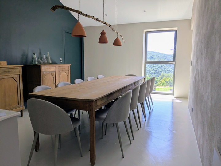 Grand Gite Groupe Haute-Loire 43 Le Hameau des Volcans – 3 maisons face au volcan